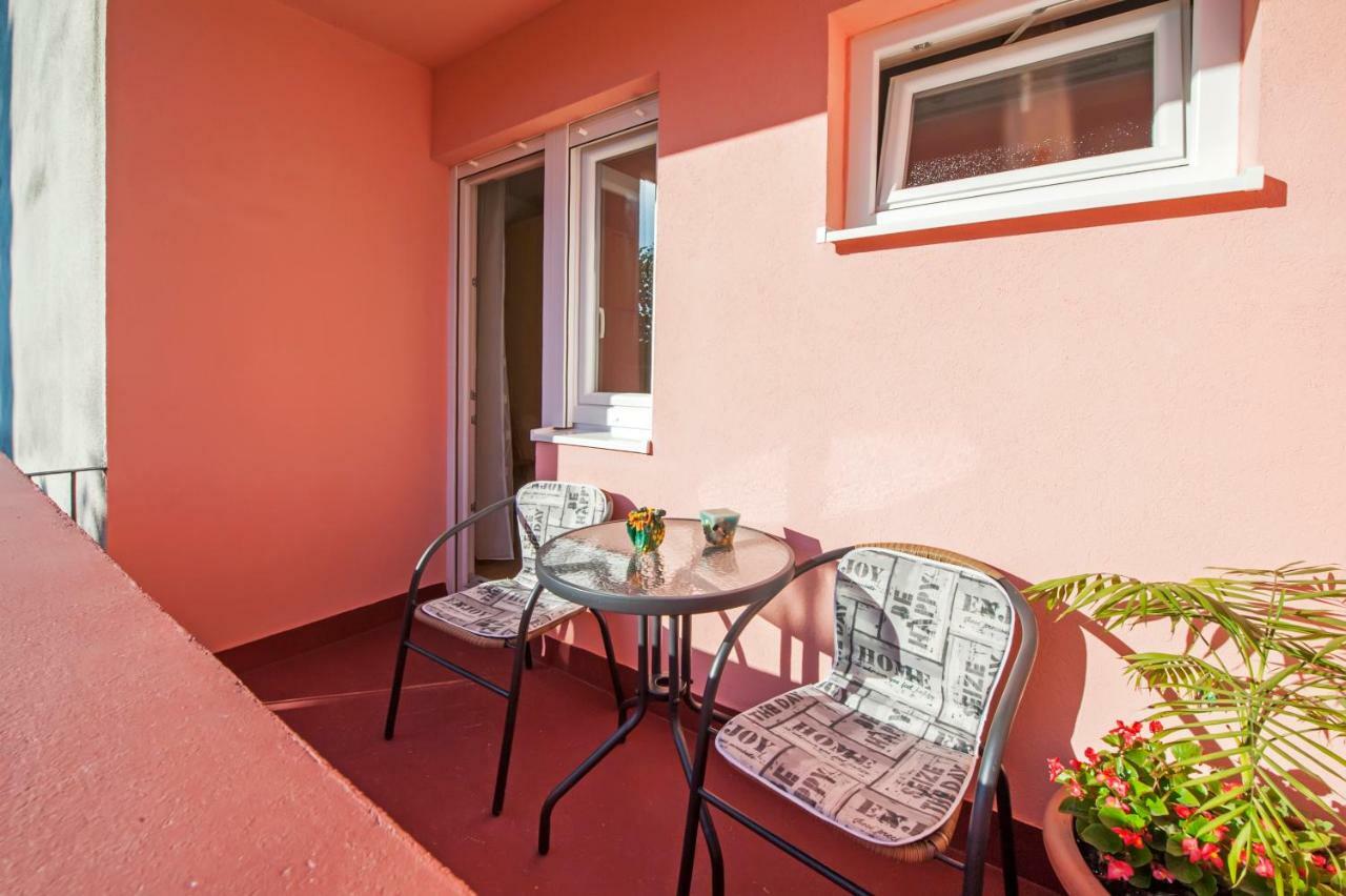 Apartman Oly Rovinj Exteriör bild